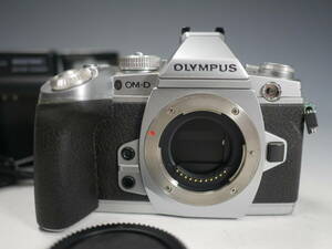 OLYMPUS OM-D E-M1 ボディのみ シルバー