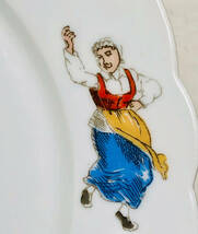 １８８０年代 　　　　　チェコのカールズバッドで作られたウイーン窯スタイルハンドペイントスラブ民族ダンシングパターン飾り皿_画像4