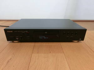 TEAC ティアック CDプレーヤー CD-P650