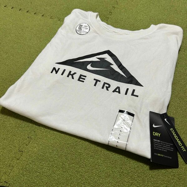 新品未使用 NIKE ナイキ trail トレイル Ｔシャツ Lサイズ