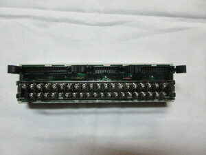 099 OMRON サーボ用中継ユニット XW2B-40J6-2B