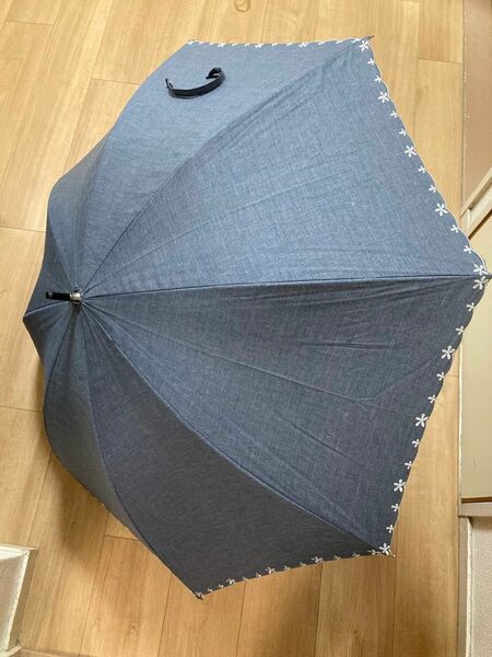 B【美品】晴雨兼用日傘　刺しゅう日傘