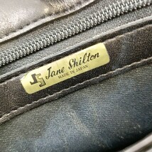 I ★【商品ランク:B】ジェーンシルトン Jane Shilton レザー ゴールド金具 ショルダー / クロスボディ バッグ 斜め掛け 婦人鞄 ブラック系_画像8