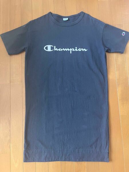 チャンピオン（Champion）Tシャツワンピース