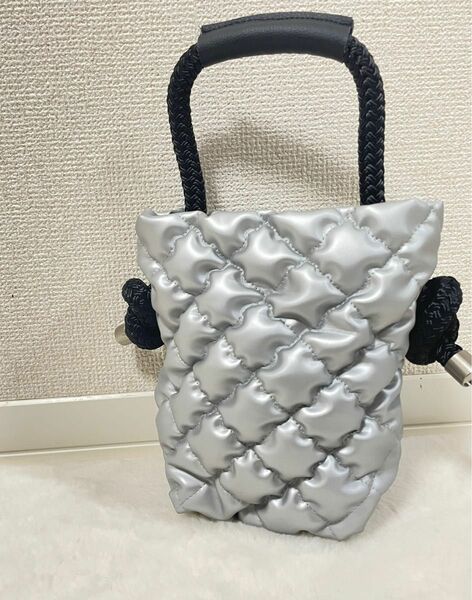 ※5日間限定お値下げ(詳細はご確認お願いします)ZUCCa キルトヨットロープBAG シルバー レディース 送料無料