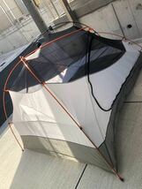 最終出品　値下げ　マウンテンハードウェア　キャンプ テント アウトドア 3人用　別売りの防水シート付き_画像3