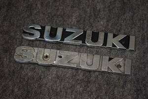 【Y24-1103】SUZUKI　GT380他用　純正タンクエンブレム2個セット　中古品/GT380タンクエンブレム/スズキタンクエンブレム