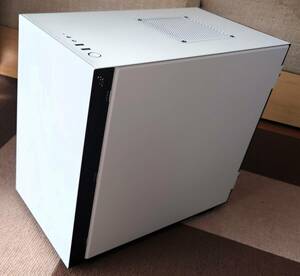 (MINI-ITXケース 電源付き) NZXT H210i おまけ付き