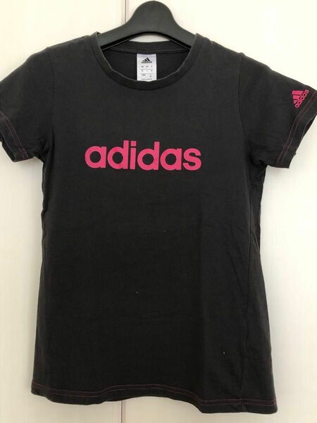 アディダスadidas半袖Tシャツ