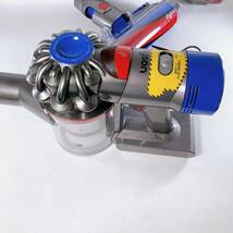 【動作確認済/良品】dyson ダイソン V8 Slim Fluffy Extra Dyson SV10 コードレス掃除機_画像2