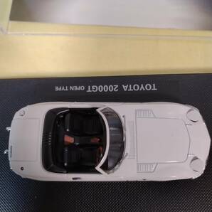 トミカ エブロ トヨタ2000GT オープンタイプ 1/43スケールの画像6
