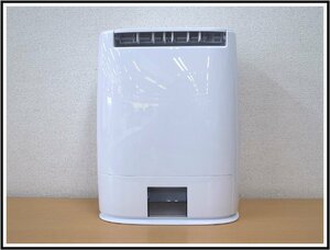 5195T Panasonic Panasonic desiccant system clothes dry dehumidifier F-YZU60 2021 year made beautiful goods 