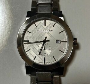 稼働品 バーバリー　BU9900 ホワイト文字盤　クロノグラフ メンズ腕時計 ザ・シティ　スモセコ　