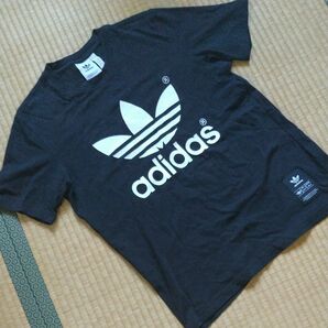 adidas Tシャツ