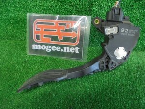 3EC4503MI3 ) 日産 セレナ ハイウェイスター CC25/CNC25 純正アクセルペダル