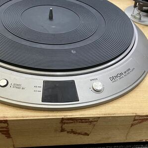 702 中古品 通電確認済み デノンターンテーブル DENON DP-1200 レコードプレイヤー 昭和レトロ 現状品 本体の画像3