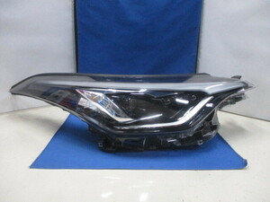 トヨタ　C-HR　NGX50/NGX10/ZYX11　後期　右ライト/右ヘッドライト　LED　純正　CHR　KOITO　10-116　【K】　413105