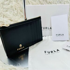 未使用級　FURLA フルラ　カードケース　カメリヤ　ブラック　黒　本革　レザー　メタル　アーチロゴ　フラグメントケース　