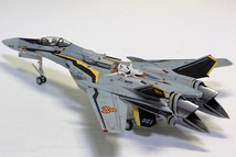 1/72 ハセガワ メサイヤバルキリー　VF-25S オズマ・リー機　塗装済み完成品_画像7