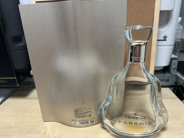 残1点！空き瓶！Hennessy Paradis ヘネシー パラディ 箱付き 高級酒 美品 限定品 コレクターズアイテム コレクション 新パッケージ 空瓶