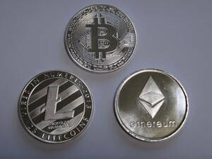 仮想通貨 Bitcoin ビットコイン litecoin ライトコイン ethereum イーサリアム 銀メッキ レプリカ銀貨 記念メダル ３種セット ゴルフマーカ