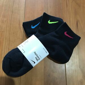 未使用　NIKE ソックス　レディース　メンズ　3足