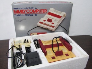 任天堂 初代ファミリーコンピューター ファミコン 本体 動作未確認 ジャンク品 箱など付属品完備 昭和 レトロ 当時物