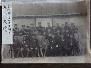 ＊明治期/古写真【大山巌元帥陸軍大将と第二師団集合写真】日露戦争/西島助義/松川敏胤など/中国満洲にて/奉天会戦/戦前