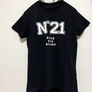 新品 N°21 ヌメロヴェントゥーノ ブラック 半袖 Tee 半袖Tシャツ 黒 Tシャツ プリントTシャツ