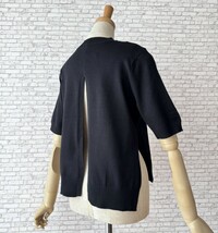 ★夏の2点セット★新品*M～L★送料185円★*気軽に品のある大人カジュアル*インナーブラウス＆サマーニット*上品な質感*アンサンブル*125黒_画像3