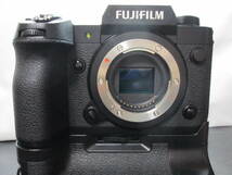 富士フイルム FUJIFILM X-H2 ボディ　縦位置グリップ VG-XH　純正バッテリー１個・互換バッテリー2個 計3個付き_画像5