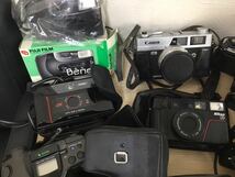 【8087他】カメラ大量まとめ　セット売り　カメラ　ストロボ　　カバーカメラ レンズ フィルムカメラ デジカメ Canon PENTAX Nikon _画像2