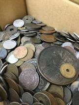 【10300他】大量まとめ　まとめ売り　古銭 紙幣 硬貨 穴銭 コイン 古紙幣 銀貨 旧貨幣 昔のお金　_画像6