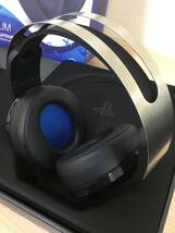 【12915】PSプレミアムワイヤレスヘッドセット　CUHJ-15005 SONY PlayStation Wireless Surround Headset ソニー _画像2