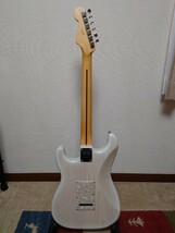 Fender Made in Japan 2019 Limited Collection Stratocaster WHITE BLONDE　_画像3