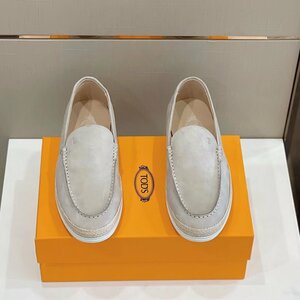 イタリア　トッズ　Tod's ロファー　パンプス 　レザー　スエード　メンズ　シューズ　カジュアル　砂色　39～44　サイズ選択可能　xz036