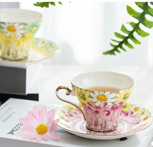 Aynsley エインズレイ　イギリス　洋食器　茶器　花柄　カップ＆ソーサー　セット　お祝い　プレゼント　ピンク