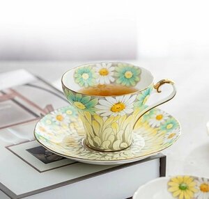 Aynsley エインズレイ　イギリス　洋食器　茶器　花柄　カップ＆ソーサー　セット　お祝い　プレゼント　イエロー