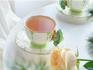 Aynsley エインズレイ　イギリス　洋食器　茶器　蝴蝶柄　蝶々　カップ＆ソーサー　2点セット　お祝い　プレゼント　グリーン