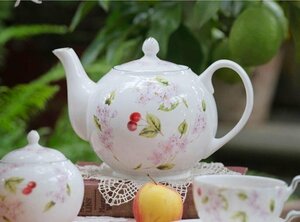 Aynsley エインズレイ　イギリス　洋食器　茶器　ティーポット　桜柄　さくらんぼ　花柄　お祝い　プレゼント　