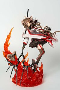 明日方舟　アークナイツ　フィギュア　エイヤフィヤ　艾雅法拉　新品未開封　30cm