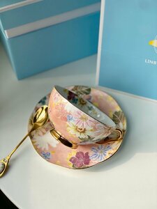 LINBERG ceramic セラミック　新品　ティーカップ　ソーサー　スプーン付き　セット　洋食器　お祝い　プレゼント　オレンジ