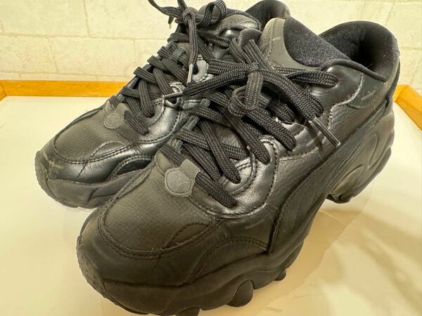 PUMA x SLY PULSAR WEDGE スニーカー