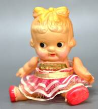 小さなセルロイドの幼児人形　小さな樹脂製赤ん坊人形　2点セット　昭和レトロ　アンティーク　セルロイド　　　　　　 　_画像4