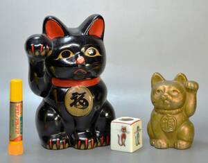 黒と金の陶器製　招き猫　貯金箱　ネコの楊枝入れ　３点セット　縁起物　昭和レトロ　アンティーク　　　　　 　