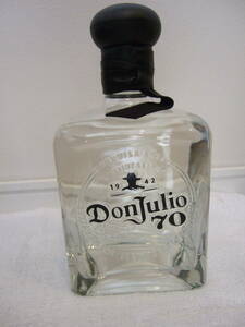 ドンフリオ 70 クリスタリーノ アネホ 70周年記念ボトル テキーラ700ml Don Julio 70 Cristalino Tequila Anejo 700ml