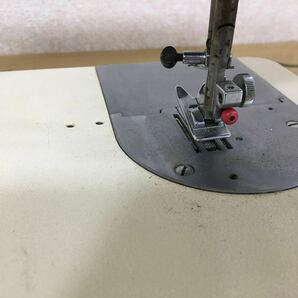 JANOME ジャノメ MODEL 802 レトロミシン アンティークミシン 手工芸 手芸 ハンドクラフト 裁縫道具 裁縫 ペダル付き 5 シ 10の画像10