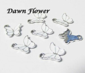 【D-0162】10pcs　蝶々　15×13mm　ホワイト　チャーム　ハンドメイドパーツ