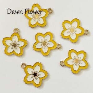 【D-1323】8pcs　桜　20×18mm　イエロー　チャーム　ハンドメイドパーツ