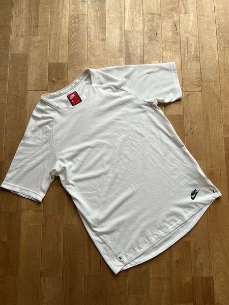 Nike Sportswear ナイキスポーツウェア Bonded ボンデッドTシャツ サイズM ホワイト